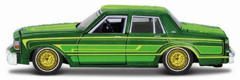 Maisto 31044GRN 1/24 1987 Chevrolet Caprice Lowrider Custom (Metallic Green w/Yellow & Green Stripes)