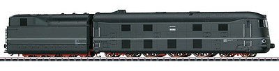 Marklin 39054 HO Scale Streamlined Class 05 4-6-4 3-Rail w/Sound & Digital, Collector Case -- German State Railways #05 003 (Era II; black, red)