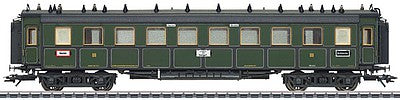 Marklin 41359 HO Scale Type CCu 3rd Class Coach - 3-Rail - Ready to Run -- Royal Bavarian State Railways K.Bay.Sts 2 (Era I, green, black)