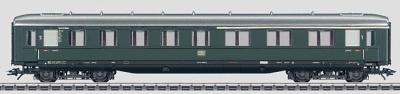 Marklin 43232 HO Scale Passenger Car 1st/2nd Class -- Schurzenwagen (DB)
