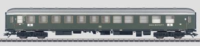 Marklin 43940 HO Scale Express Train Pass/Diner Car 2nd Class -- German Federal Railways (DB)