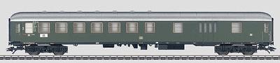 Marklin 43950 HO Scale Express Train Passenger Car,Baggage and 2nd Class -- DB