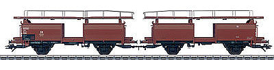 Marklin 46126 HO Scale Type Off 52 Auto Transport Car - 3-Rail - Ready to Run -- German Federal Railway (Era III 1960s, Boxcar Red)