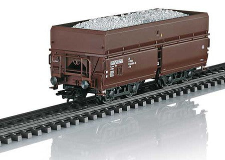 Marklin 46231 HO Scale Type Fad Hopper with Limestone Load 3-Pack - 3-Rail - Ready to Run -- Austrian Federal Railways OBB (Era IV 1960s, Boxcar Red)