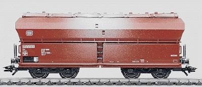 Marklin 4626 HO Scale Covered Hopper -- DB