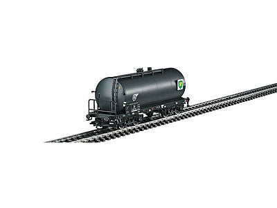 Marklin 46536 HO Scale Standard Design Tank Car 6-Pack - 3-Rail - Ready to Run -- 4 BP (2 gray, 2 black) & 2 VTG/BP (black) (Era III 1960s)