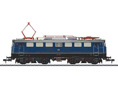 Marklin 55015 1:32 Scale Class E 10.1 Electric w/Sound & Digital/DCC -- German Federal Railroad DB (Weathered, Era III 1964, Cobalt Blue, black)