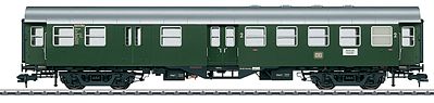 Marklin 58161 I Scale Type BPw4yg 2nd Class Compartment-Baggage w/Digital Light - Ready to Run -- German Federal Railroad DB Umbauwagen/Rebuild (Era III, green)