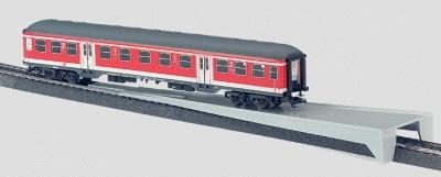 Marklin 7224 HO Scale Rerailer -- HO-Scale