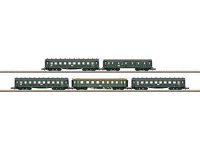 Marklin 87321 Z Scale Bavarian 5-Car Passenger Set - Ready to Run -- Royal Bavarian State Railroad K.Bay.Sts.B (Era I, green)