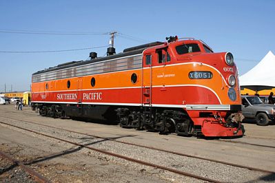 Marklin 88628 Z Scale EMD E9A - Standard DC -- Southern Pacific #6049 (Daylight, orange, red, black)