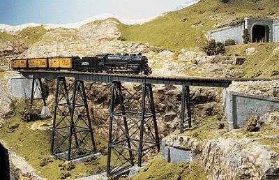 Micro Engineering 75515 HO Scale Tall Steel Viaduct -- Kit - Scale Length: 210' 64m