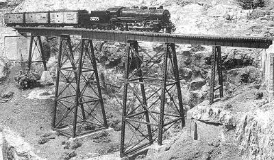 Micro Engineering 75517 HOn3 Scale Tall Steel Viaduct Kit -- 210' Long, Includes Track
