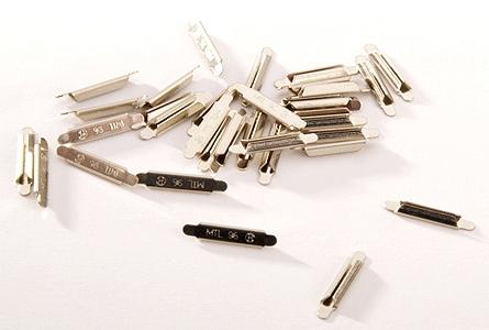 Micro Trains Line 99040909 Z Scale Rail Joiners pkg(24)