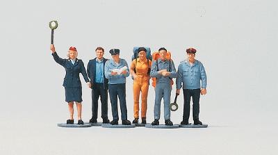 Merten 2530 HO Scale Railroad Personnel -- East German State Railways (DR) Staff w/Passengers