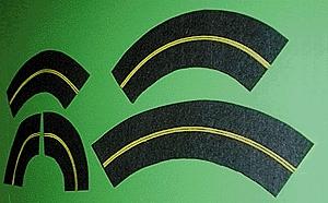 Mini Highways 103 N Scale 6' Curved Roadway -- Yellow Center Line