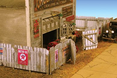 Monroe Models 9309 N Scale Junk Yard Fence -- Scale Total: 338' 103m