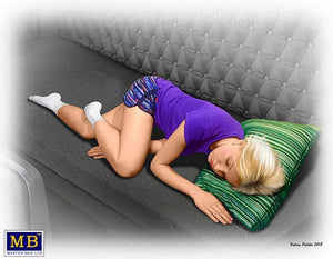 Master Box Models 24046 1/24 Kitty James Trucker Passenger Sleeping (for Trucks w/Sleeper Beds)