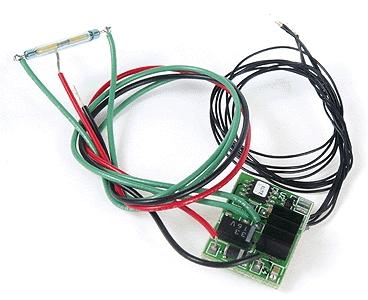 Miniatronics 10022001 HO Scale Ditch Lights - 1 Unit -- Assembled PC Board w/Reed Switch, 2 Incandescent Bulbs, & 8 Bi-Polar Magnets