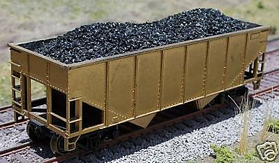 Motrak Models 81200 HO Scale Coal Load 2-Pack -- Fits Athearn/MDC Roundhouse 34' 2-Bay Hopper