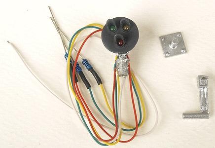 NJ International 1055 HO Scale G-Type Signal -- Signal Head Only, 3-Light with LEDs