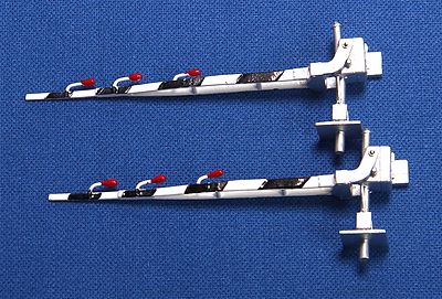 NJ International 1171 HO Scale Grade Crossing Signals -- Gates Only w/"A" Type Arm (black, white)