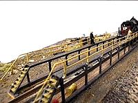 NJ International 4020 HO Scale Maintenance Platform -- Kit - Scale 68' 20.7m pkg(2)