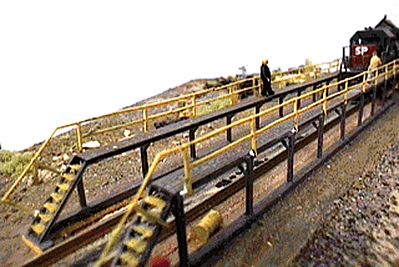 NJ International 4221 N Scale 102' Maintenance Platform -- Kit pkg(2)