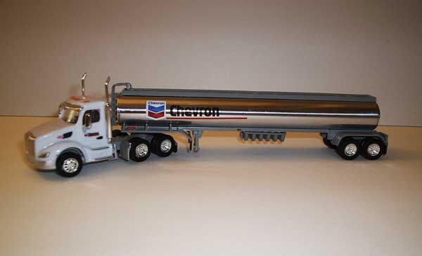 Trucks 'N Stuff TNS092 HO Scale Peterbilt 579 Day-Cab Tractor with Gas Tank Trailer - Assembled -- Chevron (white, red, black, blue, chrome)