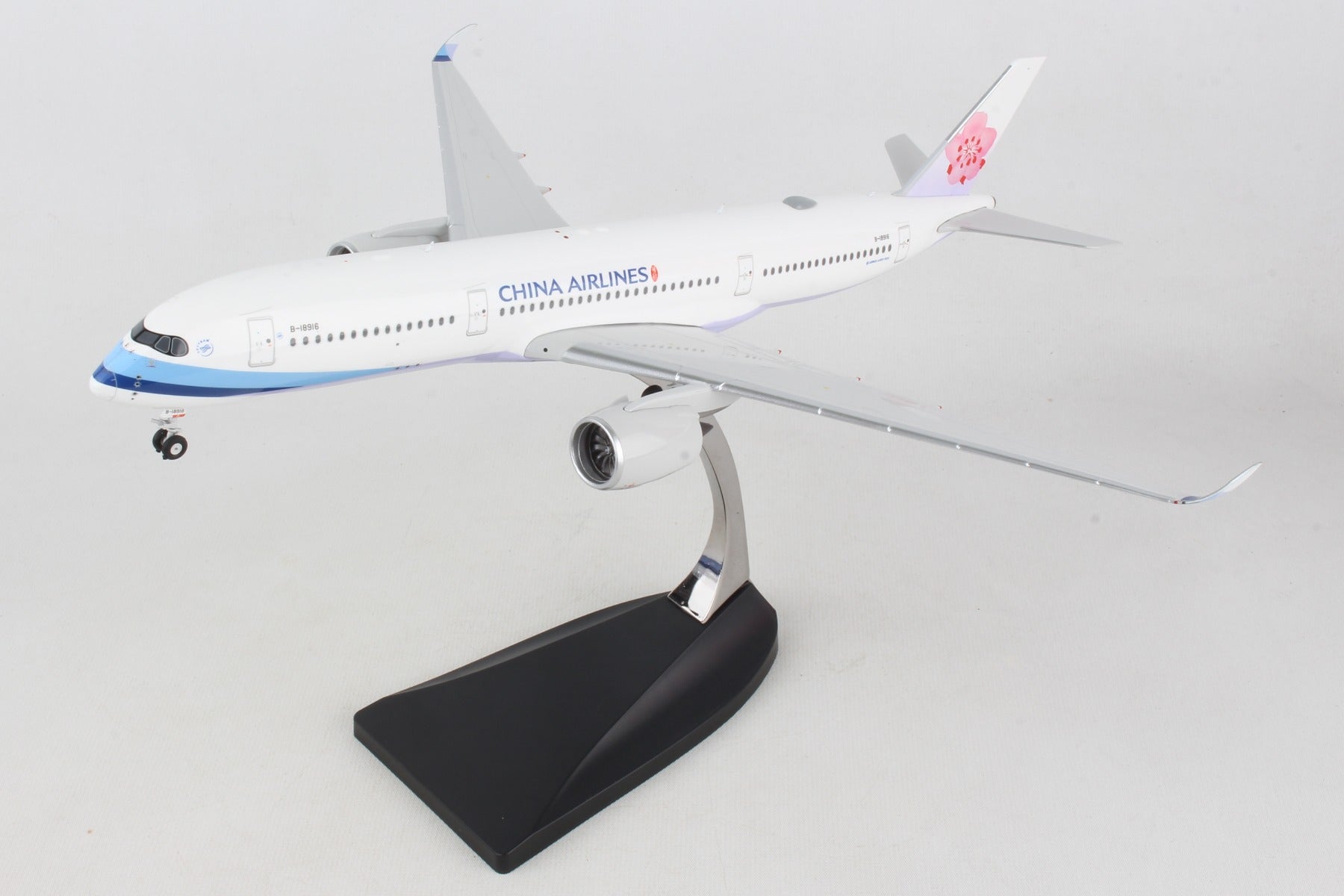 Phoenix Diecast PH2CAL295 China A350-900 1/200 Reg#B-18916