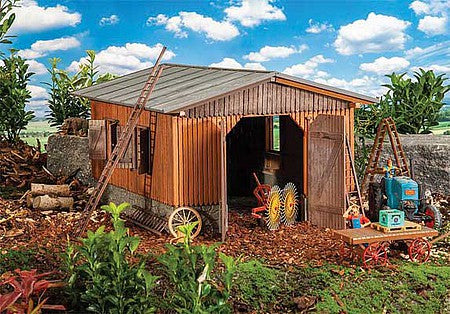 Pola 331724 G Scale Barn -- Kit - 17-5/8 x 14-3/16 x 9-15/16" 44.8 x 36 x 25.2cm (Effects Sold Separat