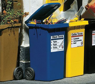 Pola 333206 G Scale Garbage Bins -- Blue pkg(2)
