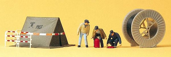 Preiser 10374 HO Scale People Working -- Telephone Workers w/Tent