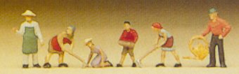 Preiser 79046 N Gardeners (6)