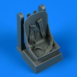 Quickboost 32284 1/32 Gladiator Seat w/Safety Belts for ICM