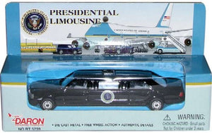 Realtoy 5739 Presidential Limousine (Black) (Die Cast)