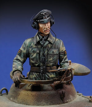 Royal Model 687 1/35 WWII German Panzer Tanker Member (Resin)