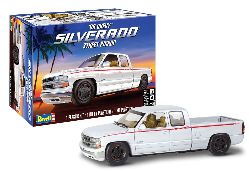 Revell Monogram 4538 1/25 1999 Chevy Silverado Street Pickup Truck
