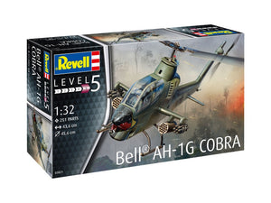 Revell 3821 1/32 AH1G Cobra Helicopter