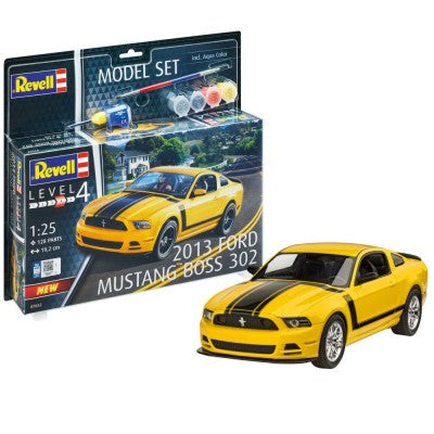 Revell 67652 1/25 2013 Ford Mustang Boss 302 Car w/paint & glue (D)