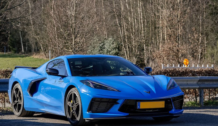 Revell 67714 1/24 Corvette C8 Coupe Car w/paint & glue