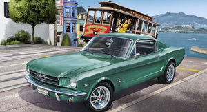 Revell 7065 1/24 1965 Ford Mustang 2+2 Fastback Car
