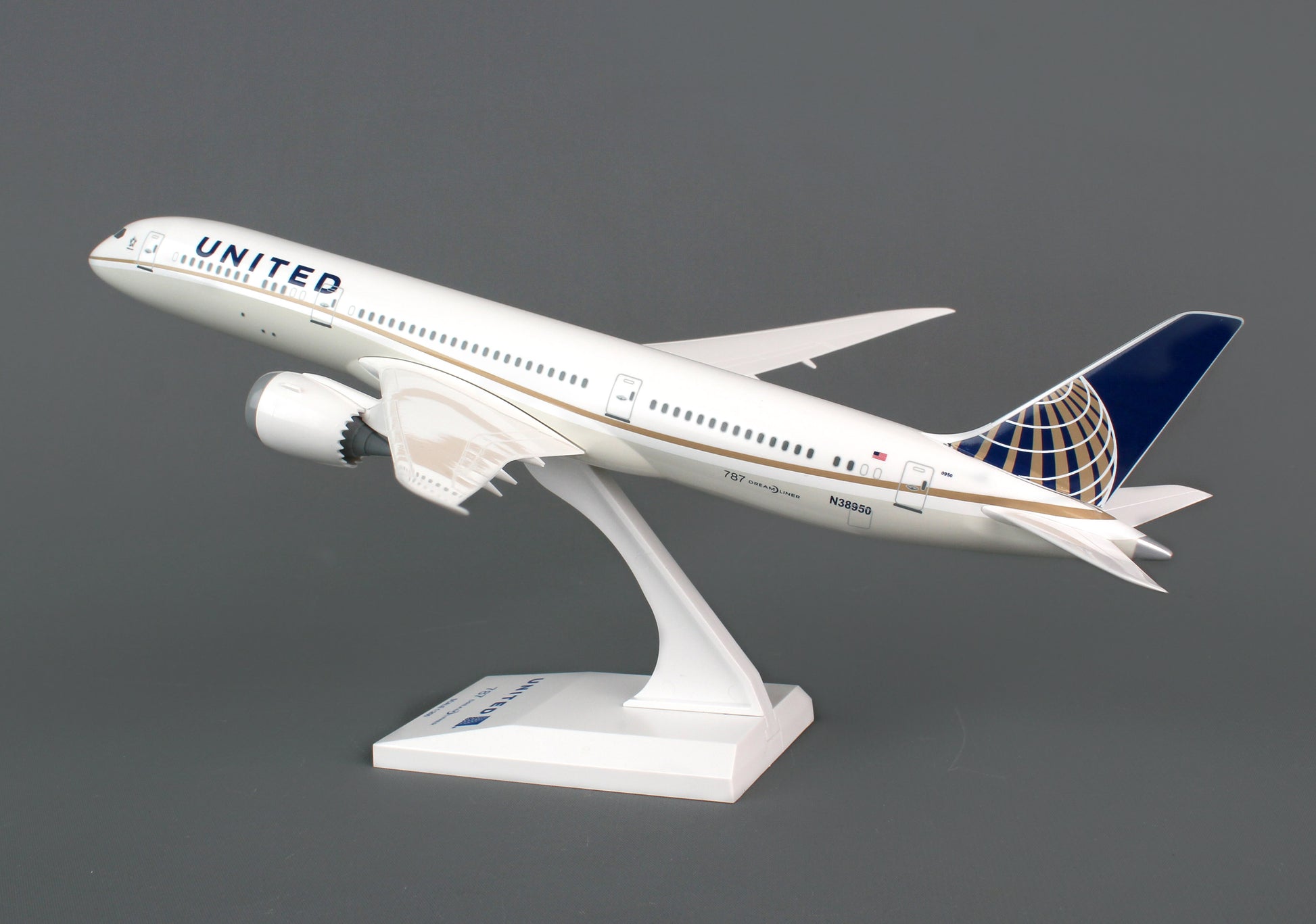 SkyMarks SKR810 United 787-9 1/200