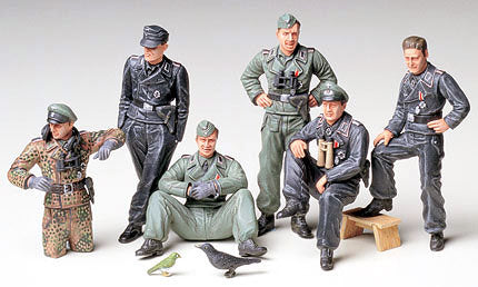 Tamiya 35201 1/35 German Tank Crew at Rest