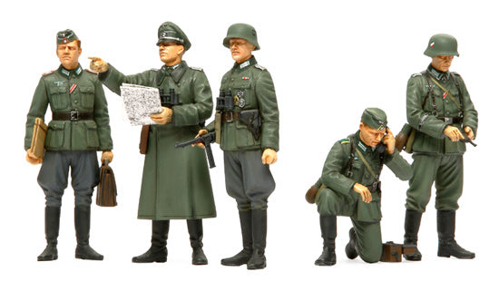 Tamiya 35298 1/35 German Field Commander (5)