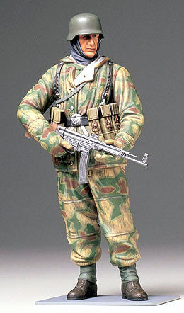 Tamiya 36304 1/16 WWII German Infantryman