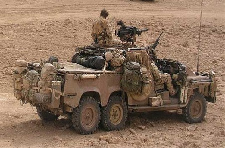 Trident Miniatures 87216 HO Scale Land Rover 110 - Resin Kit - Australian Army -- Perentie 6x6 Long-Range Patrol Vehicle