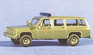 Trident Miniatures 90110 HO Scale Military - US Air Force (Modern) - Light Trucks -- Chevrolet Suburban - Fire Chief #1 (green)