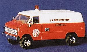 Trident Miniatures 90175 HO Scale Chevrolet Van - Emergency - Fire Vehicles -- County of Los Angeles Fire Department Paramedic Unit (red, White Top)