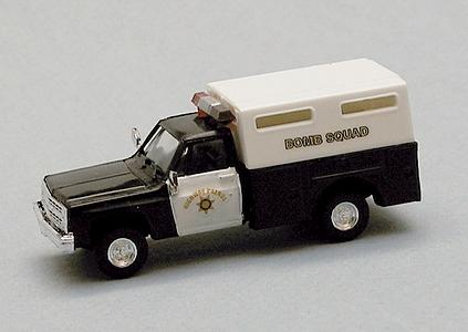 Trident Miniatures 90338 HO Scale Chevrolet Pick-Up with Special Body - Emergency - Police Vehicles -- California Highway Patrol - Bomb Squad